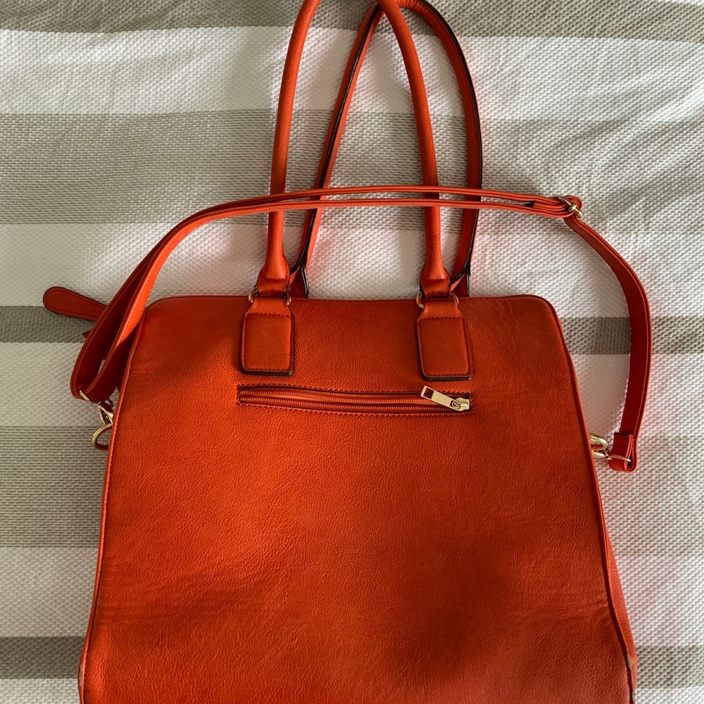 Call it Spring messenger bag - Picture 2 of 3